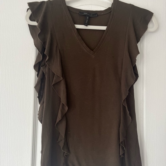 BCBG- Casual brown V neck with ruffle shoulders - Picture 4 of 4